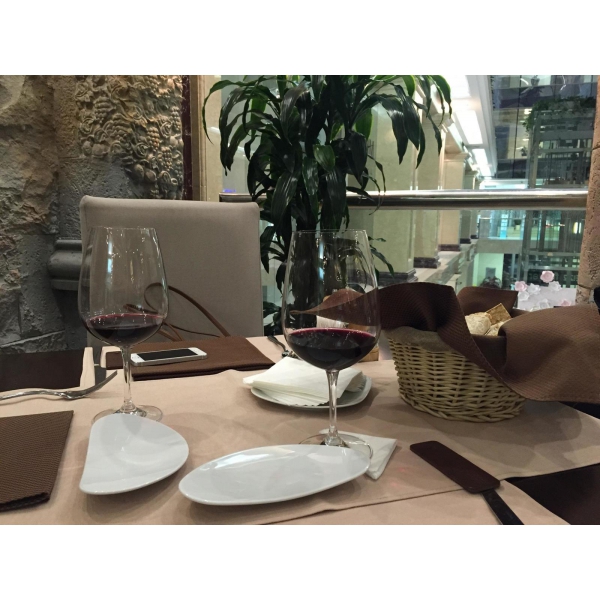 Ресторанный сервис бронирования столиков menu-rest.com - Интерьер ресторана "Noyan Tun"