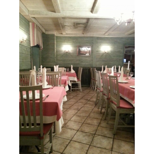 Ресторанный сервис бронирования столиков menu-rest.com - Интерьер ресторана "Россичъ"