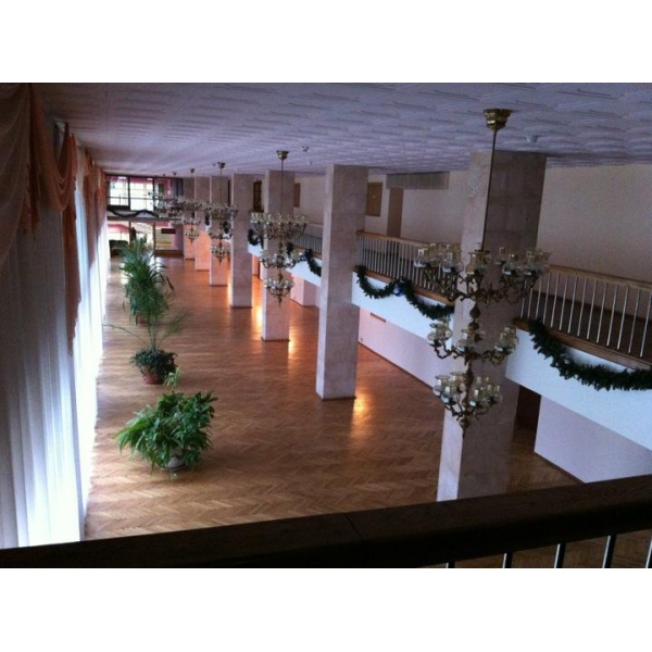 Ресторанный сервис бронирования столиков menu-rest.com - Интерьер ресторана "Узкое"