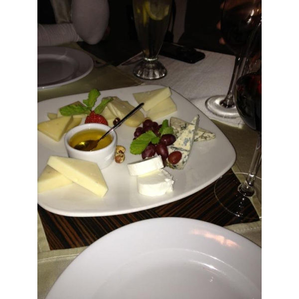 Ресторанный сервис бронирования столиков menu-rest.com - Интерьер ресторана "White cafe"