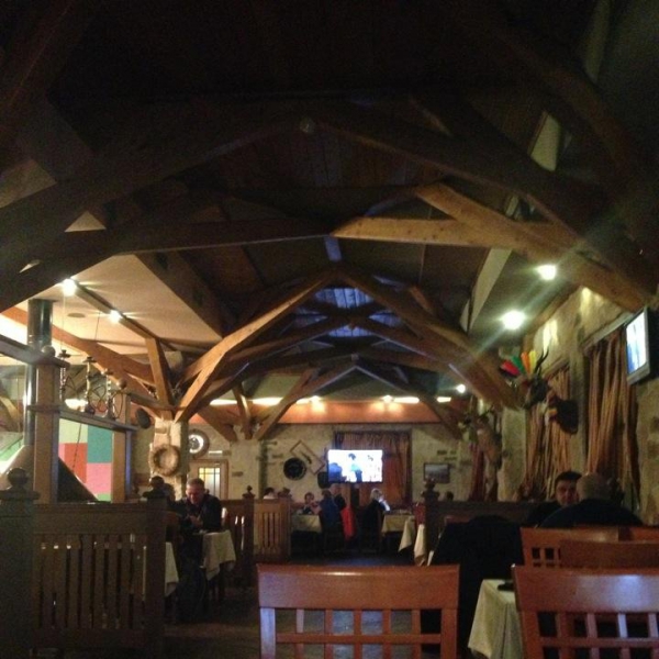 Ресторанный сервис бронирования столиков menu-rest.com - Интерьер ресторана "Ранчо"