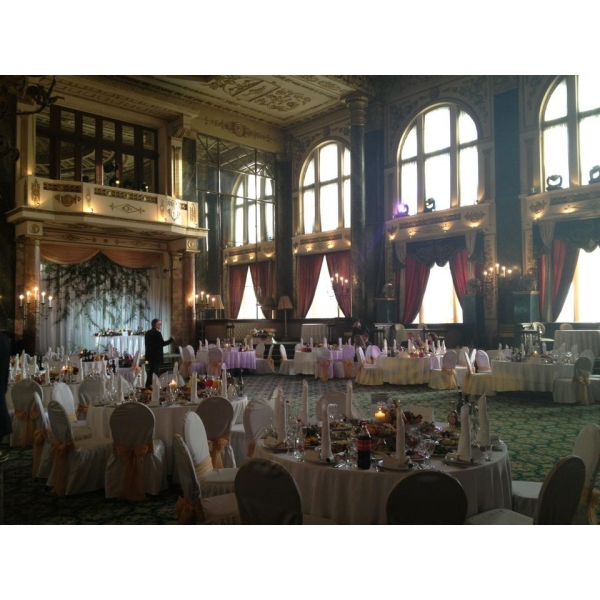 Ресторанный сервис бронирования столиков menu-rest.com - Интерьер ресторана "Яръ"