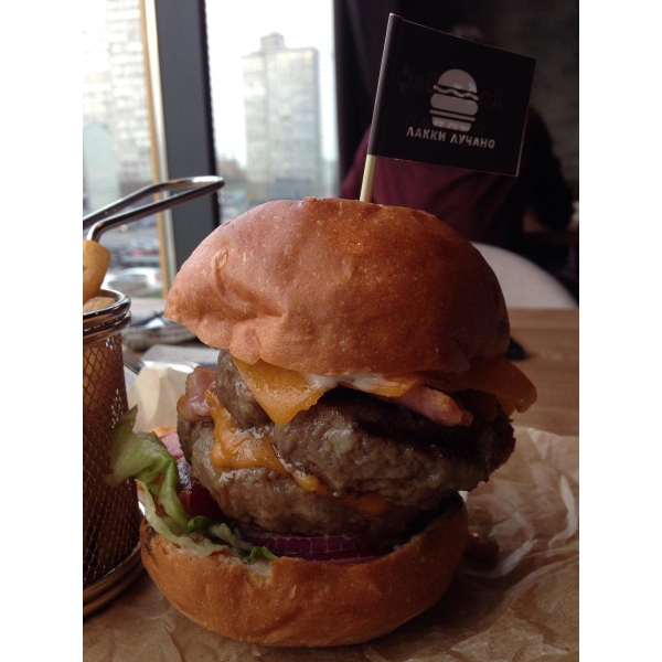 Ресторанный сервис бронирования столиков menu-rest.com - Интерьер ресторана "Лакки Лучано"