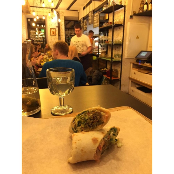 Ресторанный сервис бронирования столиков menu-rest.com - Интерьер ресторана "Laffa Laffa"