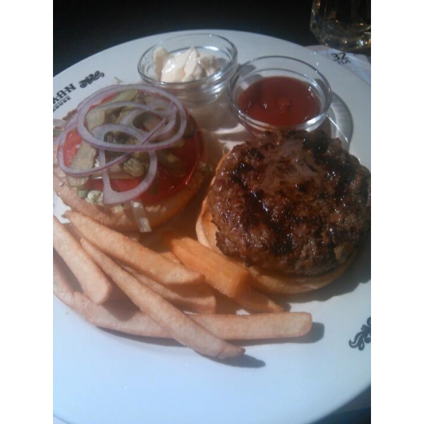 Ресторанный сервис бронирования столиков menu-rest.com - Интерьер ресторана "GOODMAN"