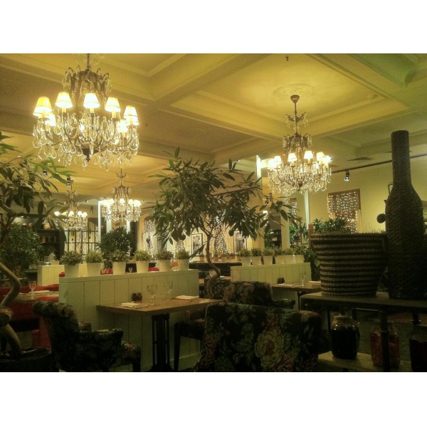 Ресторанный сервис бронирования столиков menu-rest.com - Интерьер ресторана "Нани"