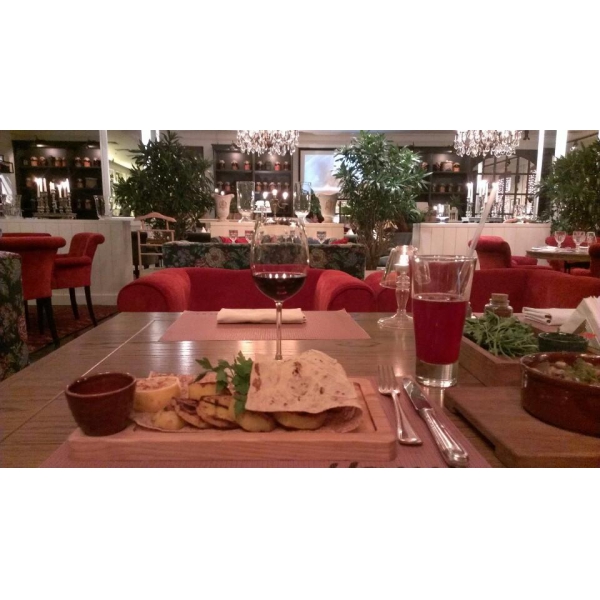 Ресторанный сервис бронирования столиков menu-rest.com - Интерьер ресторана "Нани"