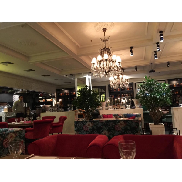 Ресторанный сервис бронирования столиков menu-rest.com - Интерьер ресторана "Нани"