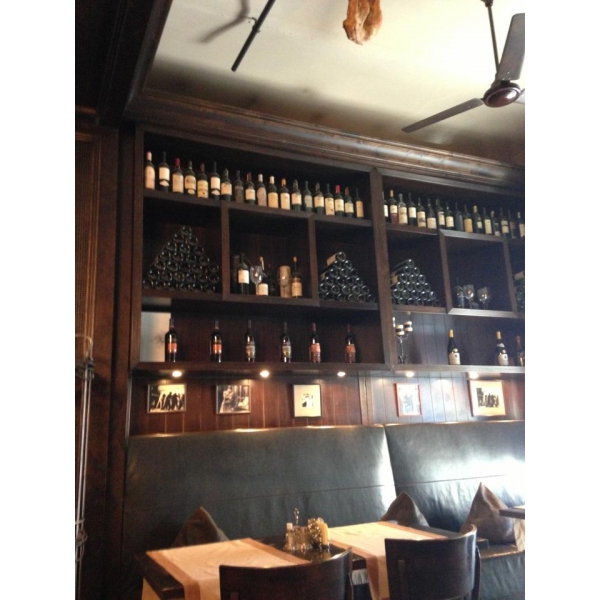 Ресторанный сервис бронирования столиков menu-rest.com - Интерьер ресторана "Лос Бандидос"