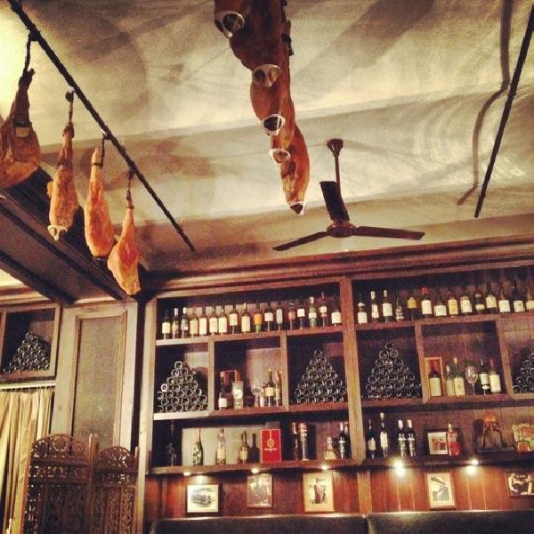 Ресторанный сервис бронирования столиков menu-rest.com - Интерьер ресторана "Лос Бандидос"