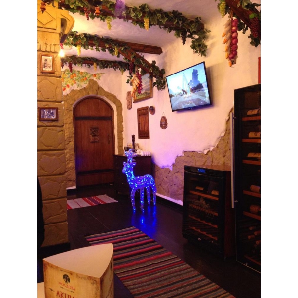 Ресторанный сервис бронирования столиков menu-rest.com - Интерьер ресторана "Молдова"