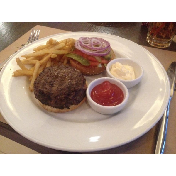 Ресторанный сервис бронирования столиков menu-rest.com - Интерьер ресторана "Детектив"