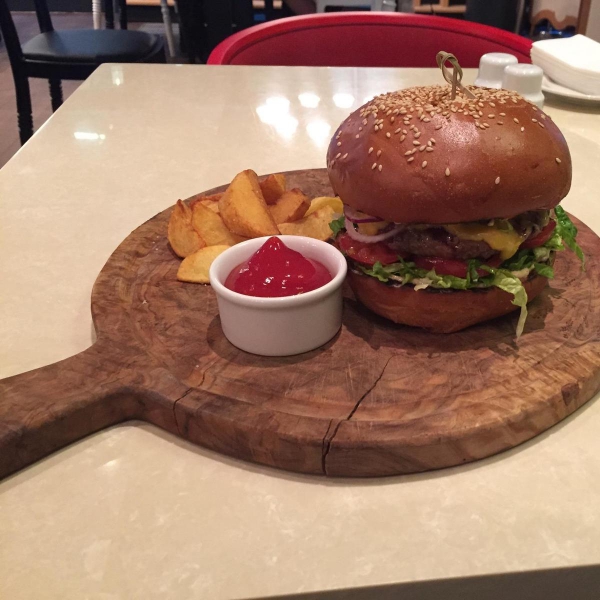 Ресторанный сервис бронирования столиков menu-rest.com - Интерьер ресторана "Trattoria Siciliana"