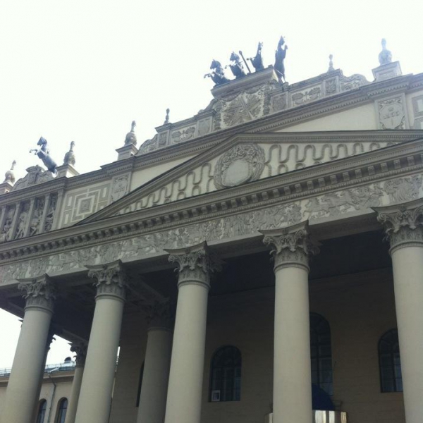 Ресторанный сервис бронирования столиков menu-rest.com - Интерьер ресторана "Ипподром"