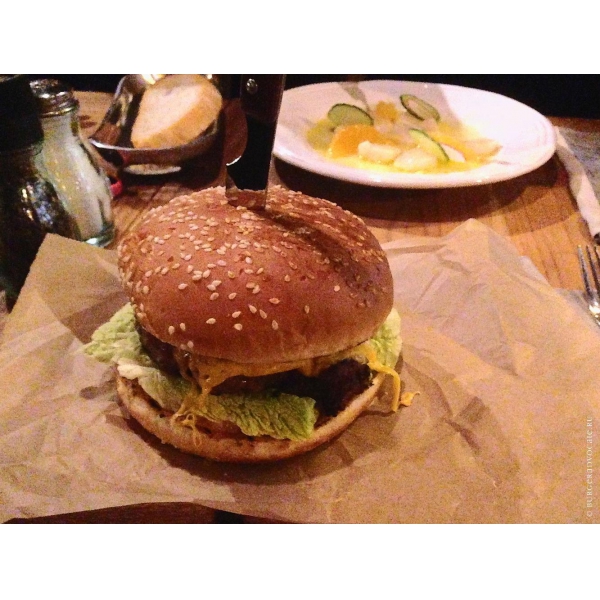 Ресторанный сервис бронирования столиков menu-rest.com - Интерьер ресторана "Lesartists"