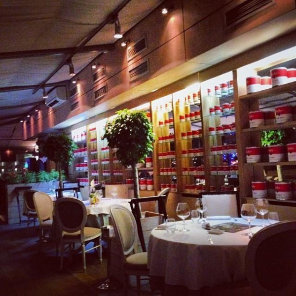 Ресторанный сервис бронирования столиков menu-rest.com - Интерьер ресторана "beefbar"