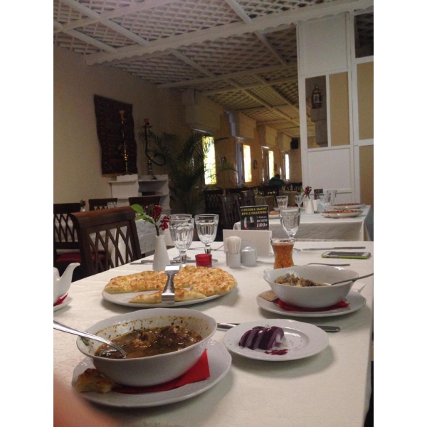 Ресторанный сервис бронирования столиков menu-rest.com - Интерьер ресторана "Помидор Бакинский"