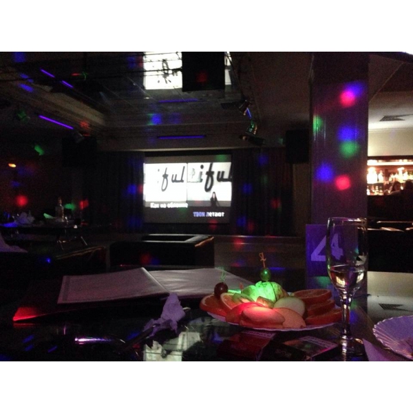 Ресторанный сервис бронирования столиков menu-rest.com - Интерьер ресторана "Саяны"