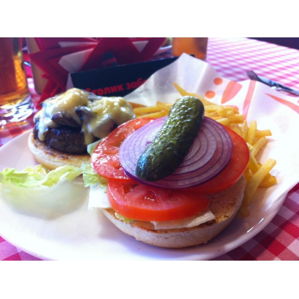 Ресторанный сервис бронирования столиков menu-rest.com - Интерьер ресторана "Chef`s Burger Bar"