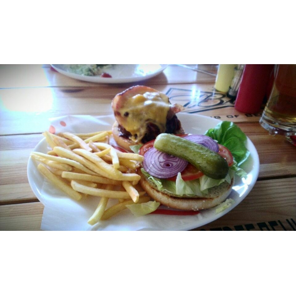 Ресторанный сервис бронирования столиков menu-rest.com - Интерьер ресторана "Chef`s Burger Bar"