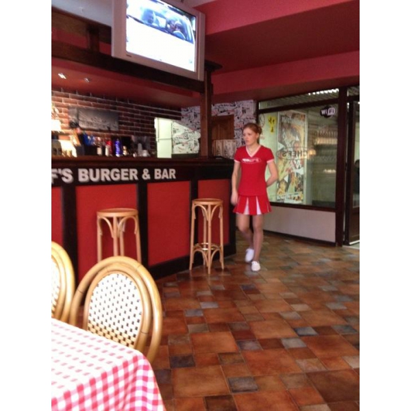 Ресторанный сервис бронирования столиков menu-rest.com - Интерьер ресторана "Chef`s Burger Bar"