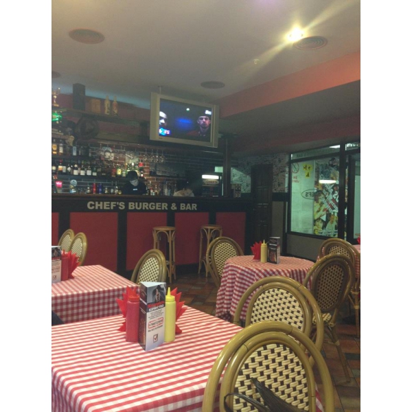 Ресторанный сервис бронирования столиков menu-rest.com - Интерьер ресторана "Chef`s Burger Bar"
