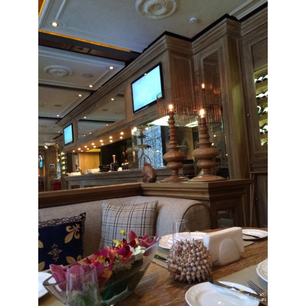 Ресторанный сервис бронирования столиков menu-rest.com - Интерьер ресторана "Peshi"