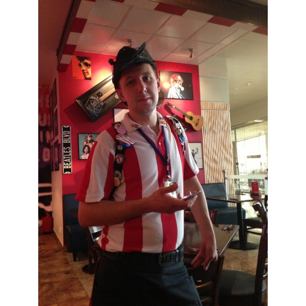 Ресторанный сервис бронирования столиков menu-rest.com - Интерьер ресторана "T.G.I. Friday`s"