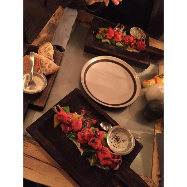 Ресторанный сервис бронирования столиков menu-rest.com - Интерьер ресторана "AQ Chicken"