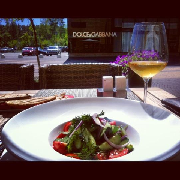 Ресторанный сервис бронирования столиков menu-rest.com - Интерьер ресторана "A.V.E.N.U.E"