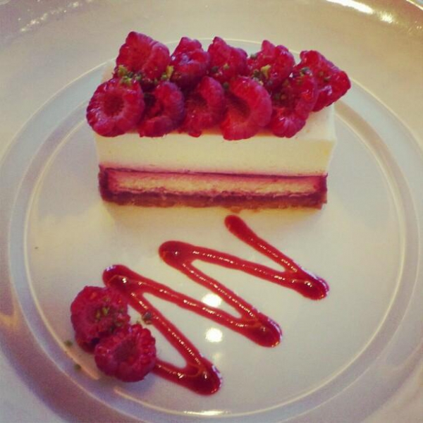 Ресторанный сервис бронирования столиков menu-rest.com - Интерьер ресторана "A.V.E.N.U.E"