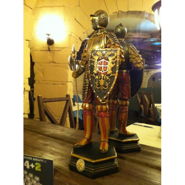 Ресторанный сервис бронирования столиков menu-rest.com - Интерьер ресторана "Castle Grill Bar"