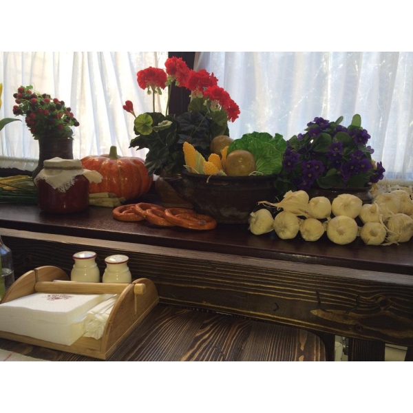 Ресторанный сервис бронирования столиков menu-rest.com - Интерьер ресторана "Украинский дворик"