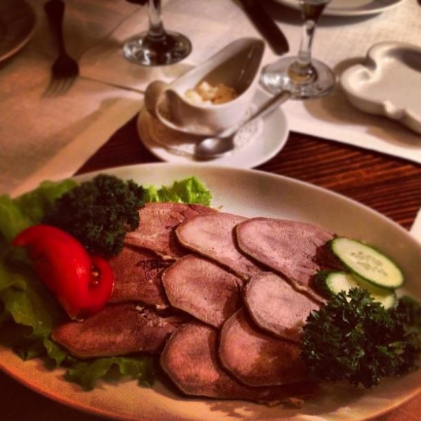 Ресторанный сервис бронирования столиков menu-rest.com - Интерьер ресторана "Трактир на Новой"