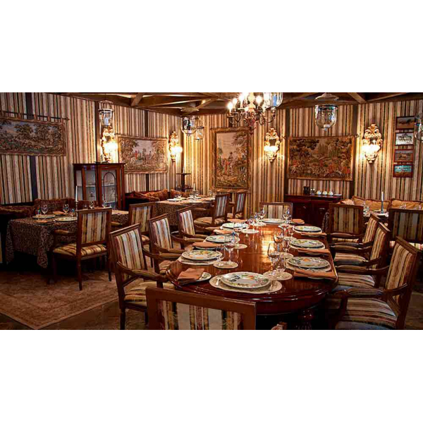 Ресторанный сервис бронирования столиков menu-rest.com - Интерьер ресторана "Le Cheval Blanc"