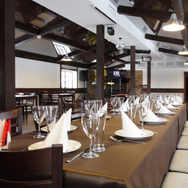 Ресторанный сервис бронирования столиков menu-rest.com - Интерьер ресторана "Жиряковъ"