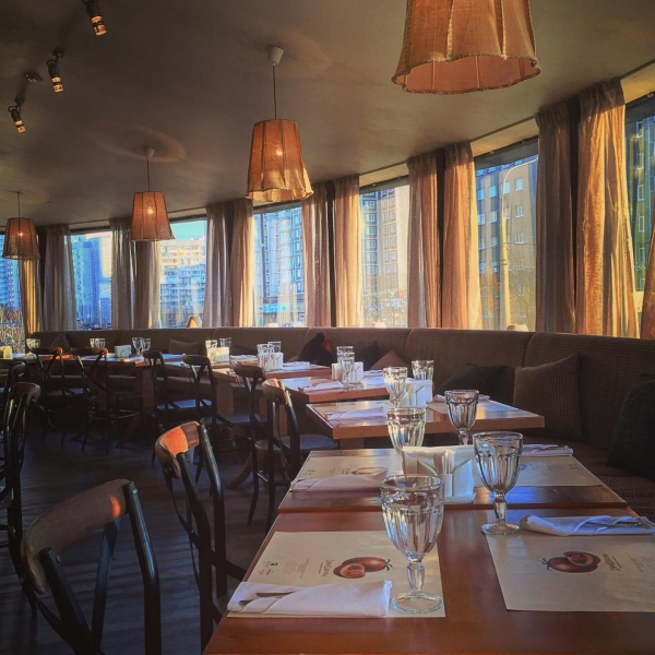 Ресторанный сервис бронирования столиков menu-rest.com - Интерьер ресторана "Джон Джоли"