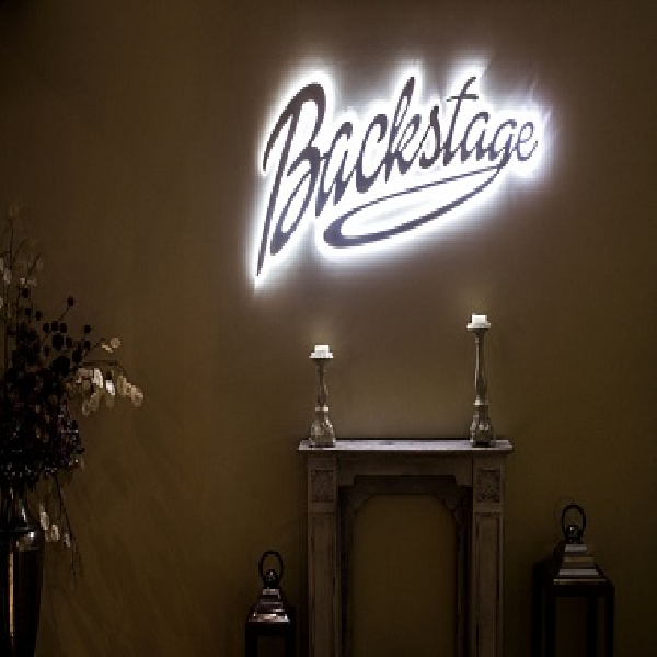 Ресторанный сервис бронирования столиков menu-rest.com - Интерьер ресторана "Backstage"
