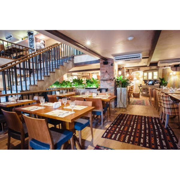 Ресторанный сервис бронирования столиков menu-rest.com - Интерьер ресторана "Джон Джоли"