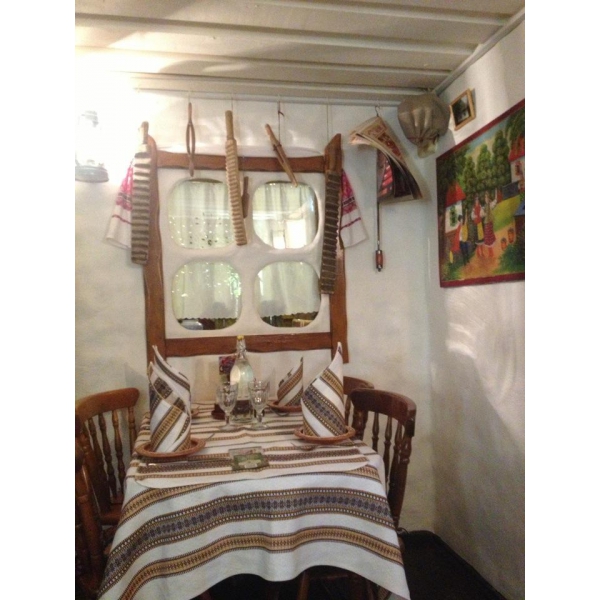 Ресторанный сервис бронирования столиков menu-rest.com - Интерьер ресторана "Тарас Бульба"