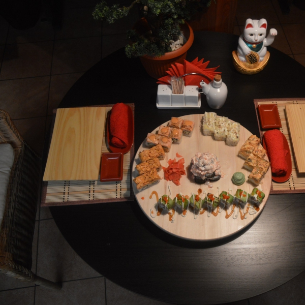 Ресторанный сервис бронирования столиков menu-rest.com - Интерьер ресторана "Яки-Яки"