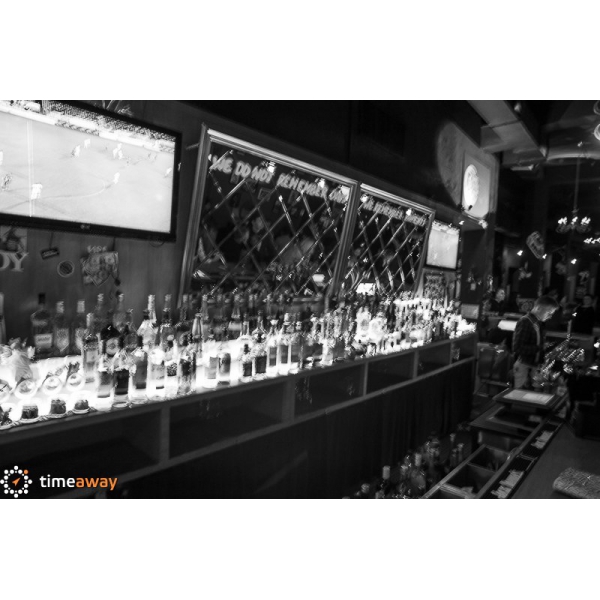 Ресторанный сервис бронирования столиков menu-rest.com - Интерьер ресторана "— Дорогая, я перезвоню "