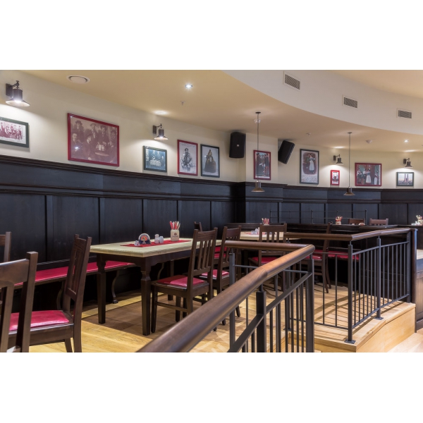 Ресторанный сервис бронирования столиков menu-rest.com - Интерьер ресторана "Paulaner brauhaus"