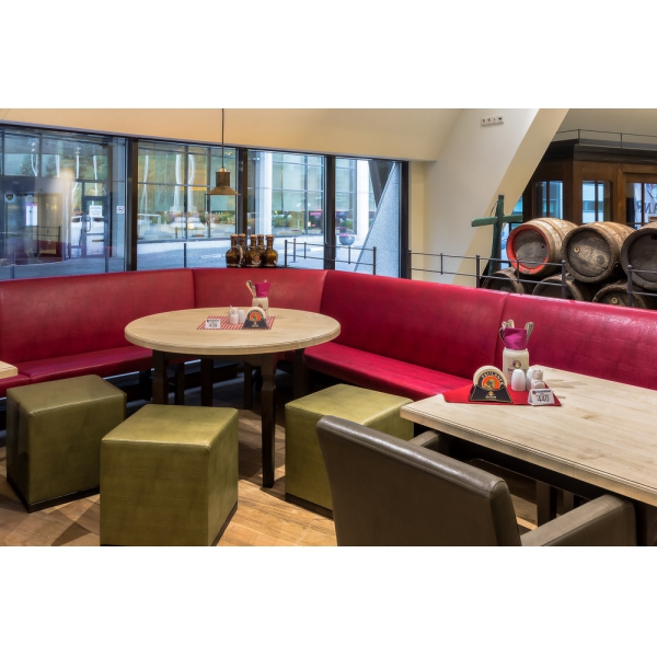 Ресторанный сервис бронирования столиков menu-rest.com - Интерьер ресторана "Paulaner brauhaus"