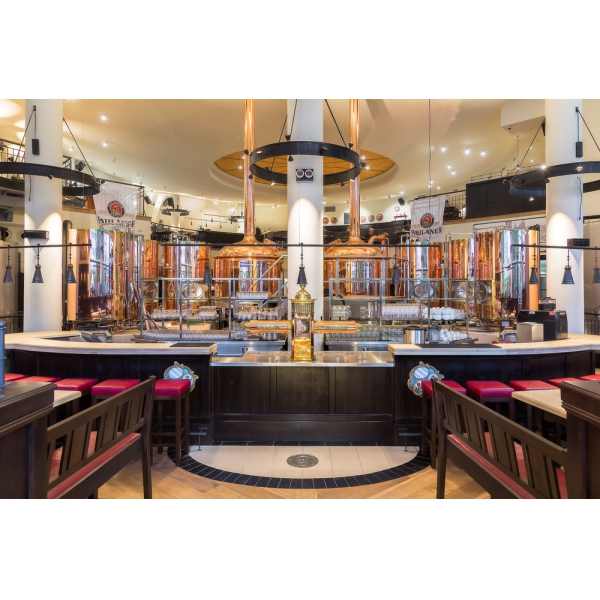 Ресторанный сервис бронирования столиков menu-rest.com - Интерьер ресторана "Paulaner brauhaus"