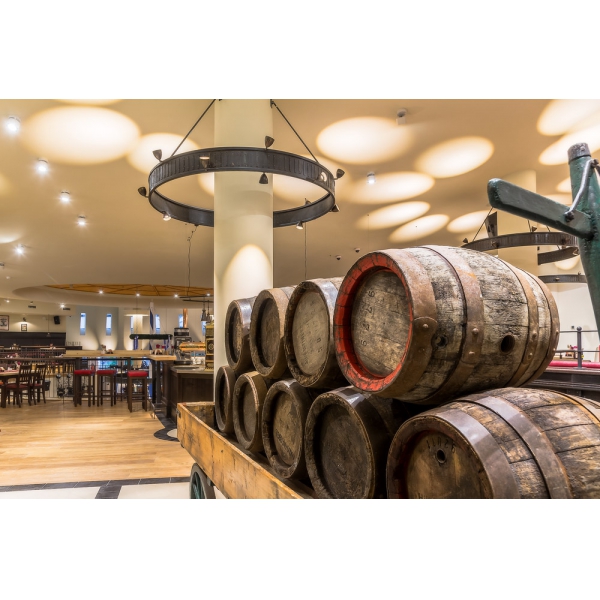 Ресторанный сервис бронирования столиков menu-rest.com - Интерьер ресторана "Paulaner brauhaus"